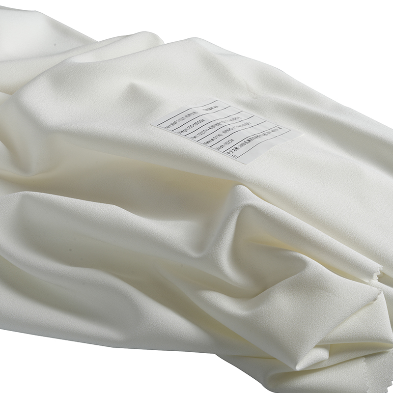 100d sotkuinen pellava, nelipuolinen kuminauha (loimi- ja kudekierretty)