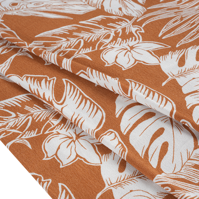 Runsas kudottu painettu kreppikangas