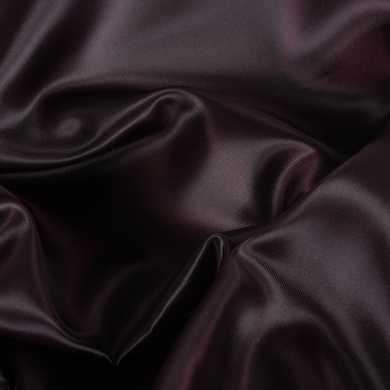 Kationinen satiinikangas