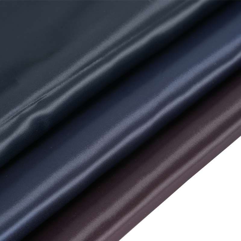 Kationinen satiinikangas