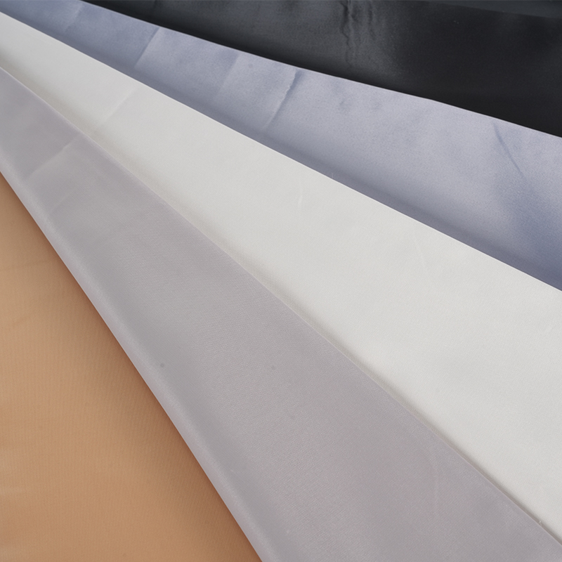 Kationinen satiinikangas