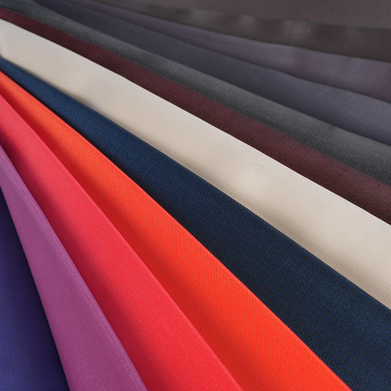 Kationinen satiinikangas